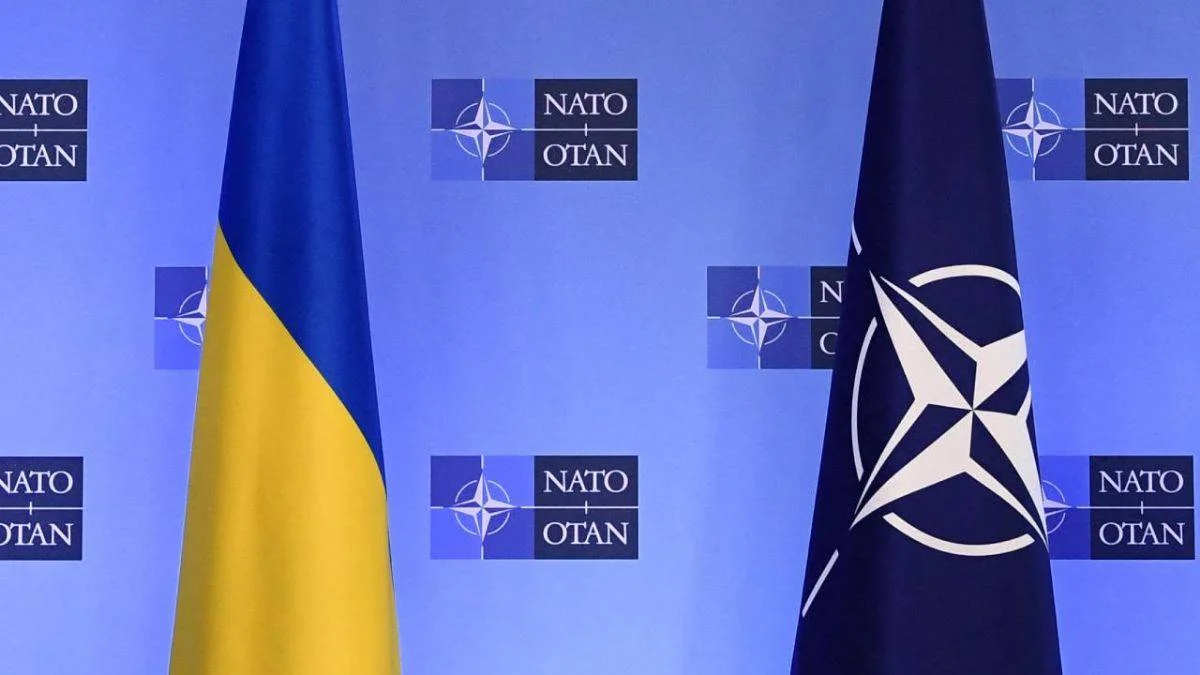 Batı medyası: NATO Ukrayna'yı sattı