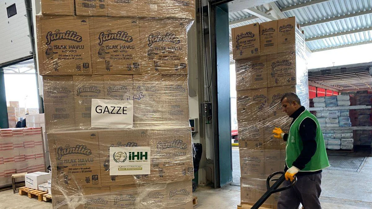 İHH'dan Gazze'ye 8 TIR'lık insani yardım