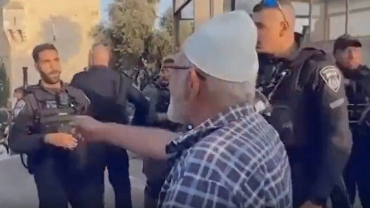 İsrail polisiyle dalga geçti: Yallah Gazze'ye