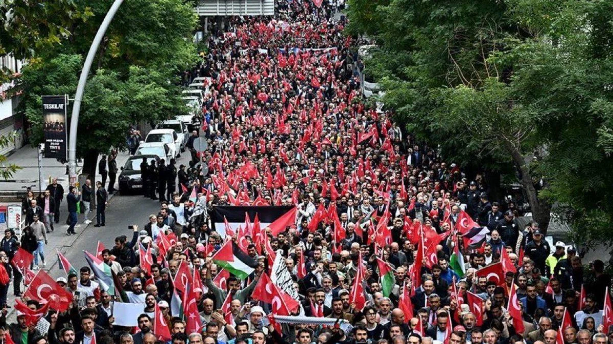 İstanbul ve Ankara'da on binler terörü ve İsrail'i lanetledi