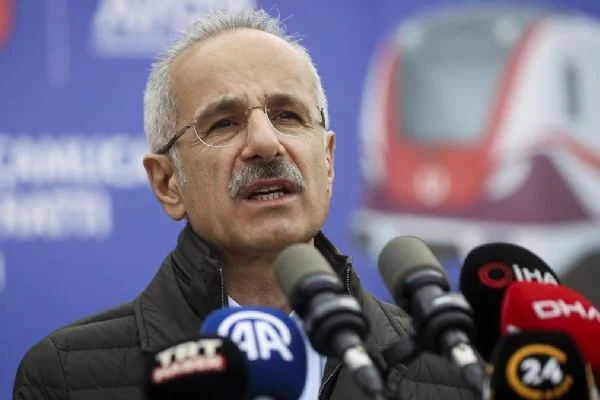 Lojistik merkezlere yeni kriterler geliyor! Bakan Uraloğlu detayları paylaştı