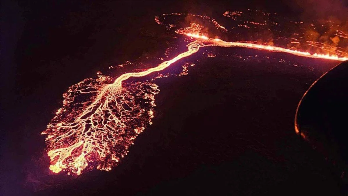 Önce deprem sonra yanardağ patlaması