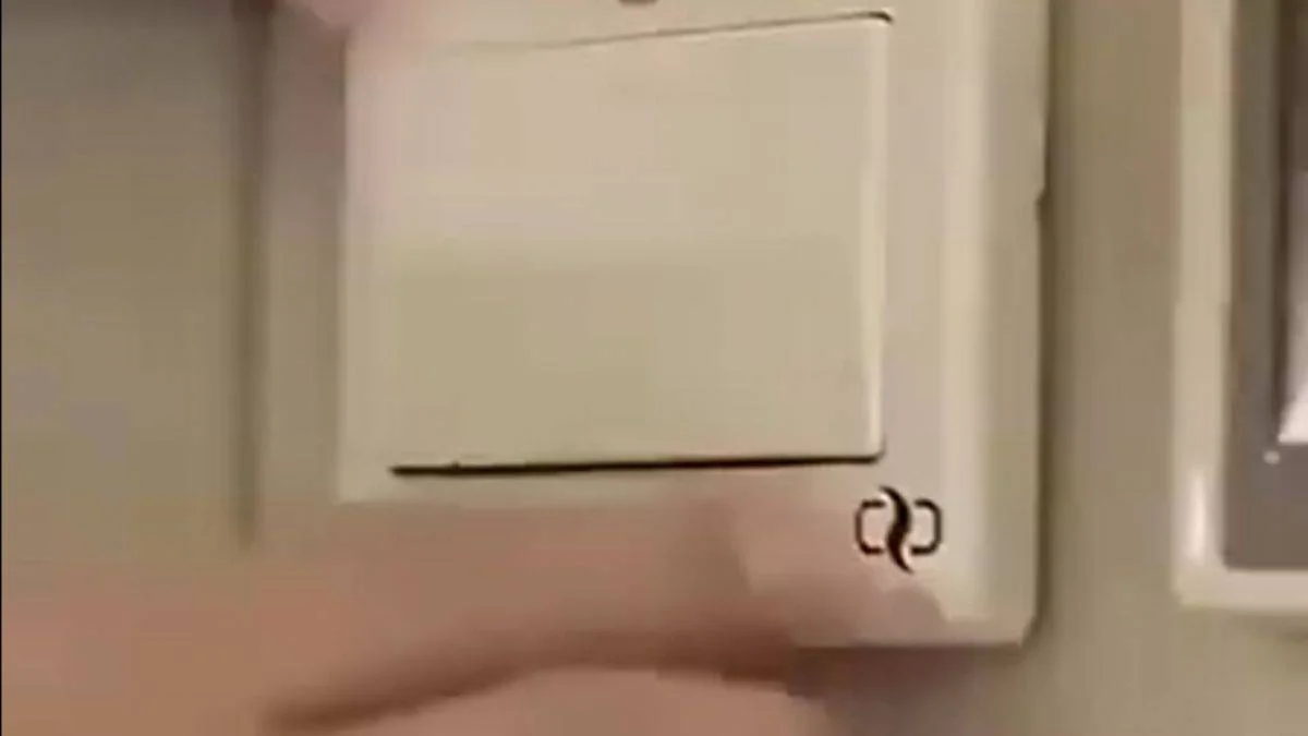 Otel odasında dokuz casus kamera