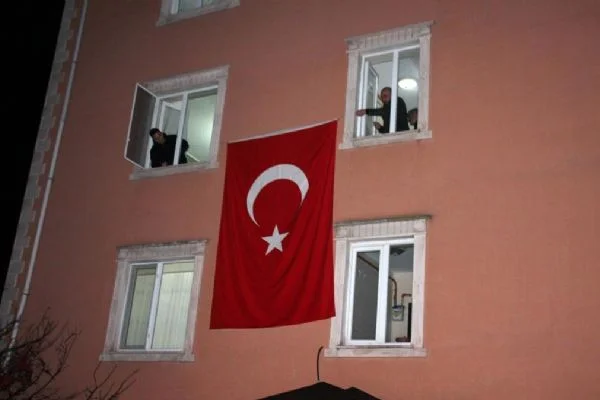 Piyade Uzman Onbaşı İsmail Yazıcı'nın şehadet haberi Zonguldak'taki ailesine verildi