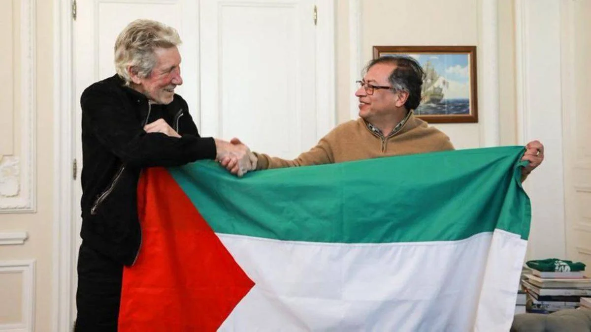 Roger Waters, Petro ile 'Filistin' bayrağı açtı