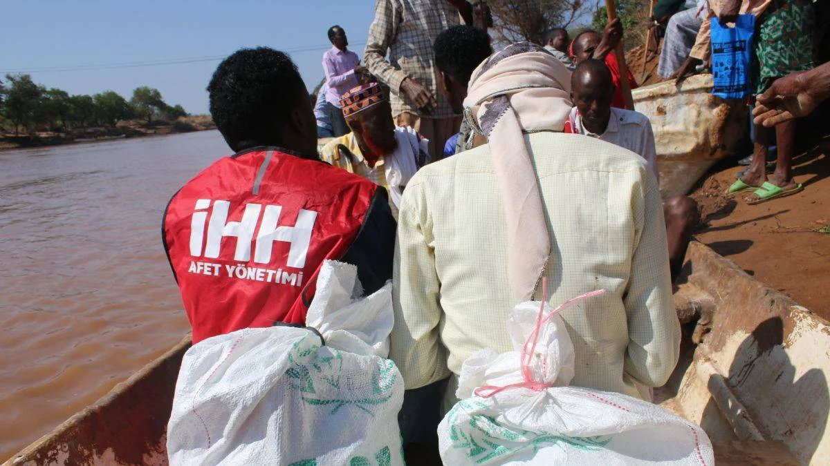 Selden etkilenen Somali'ye Türkiye'den destek