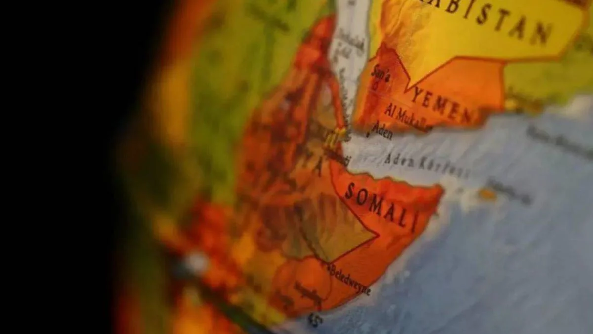 Somali kıyılarında korsanlar yine işbaşında! Ticari gemi kaçırıldı