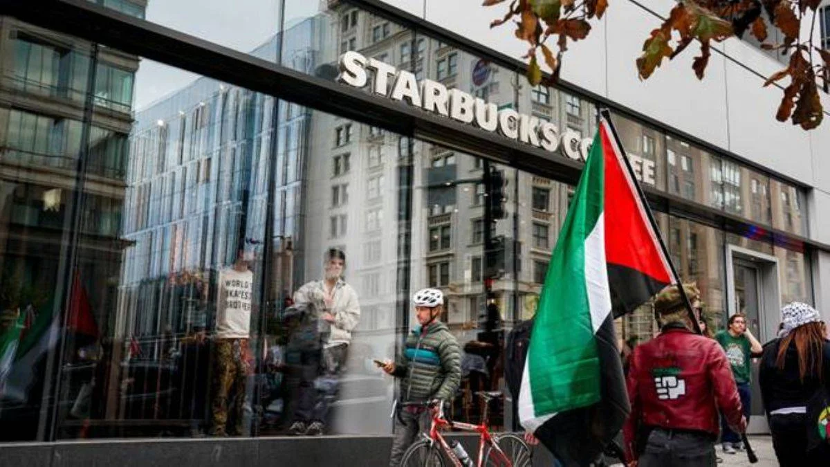 Starbucks'ı Filistin çarptı