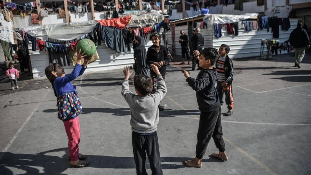 Gazzeli çocuk: Ölümden uzak yaşamak istiyoruz