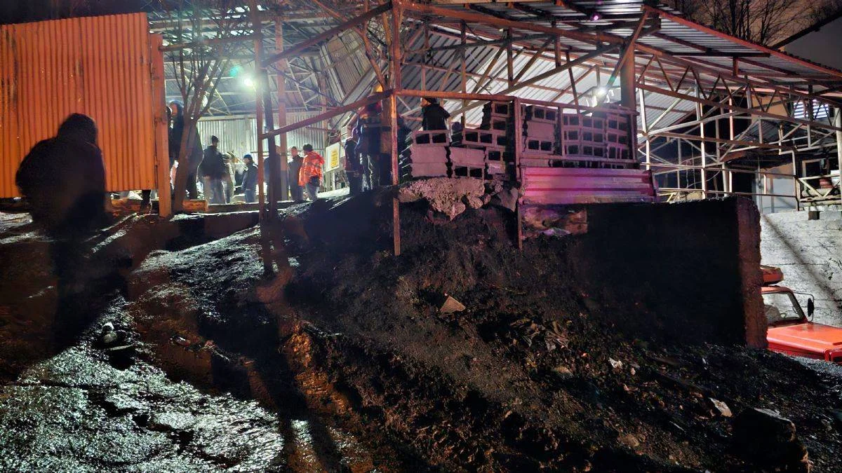 Maden ocağında göçük; 2 madenci kurtarıldı