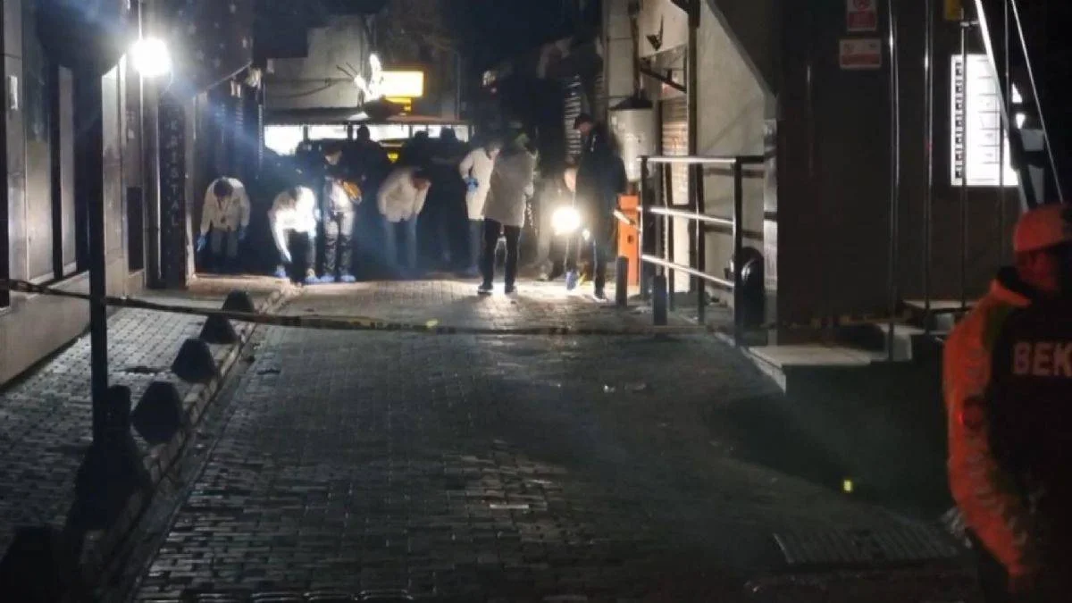 Müzikholde silahlı çatışma; 2'si polis 5 yaralı