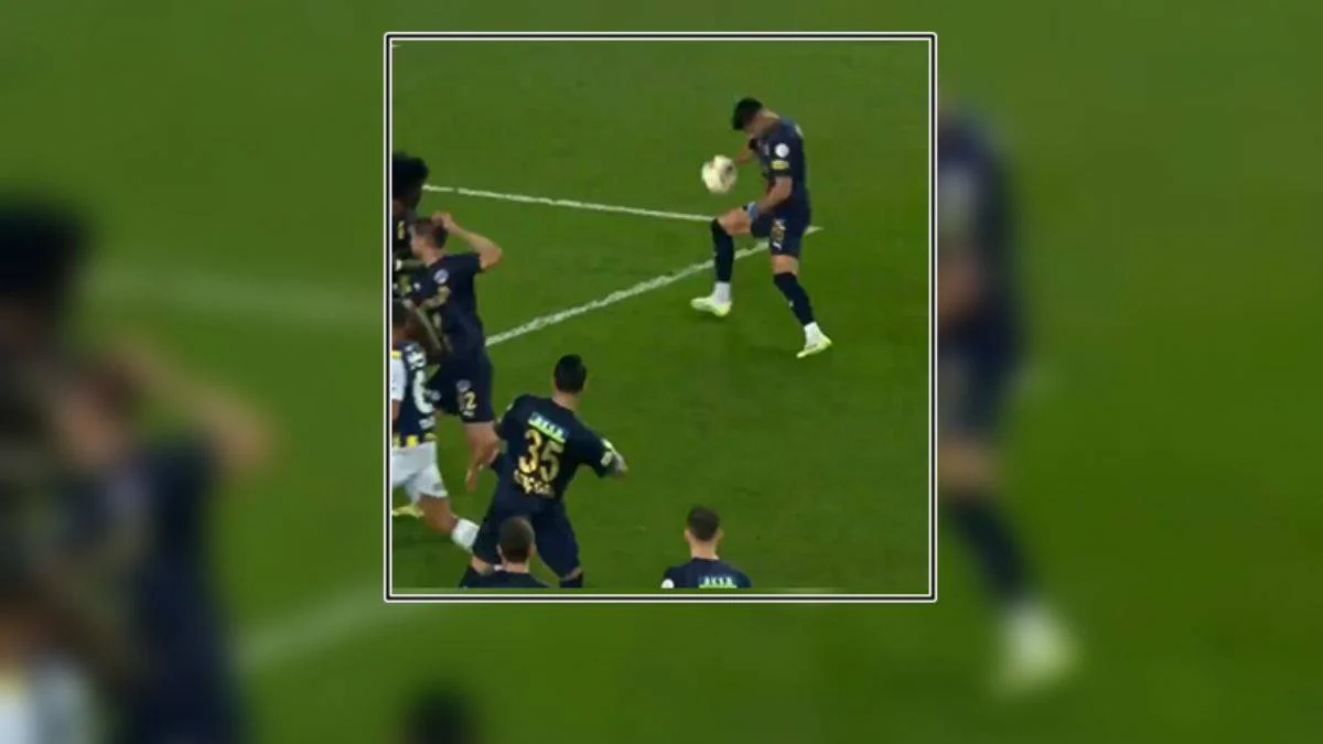 Çok konuşulan penaltı pozisyonunun VAR kayıtları açıklandı!