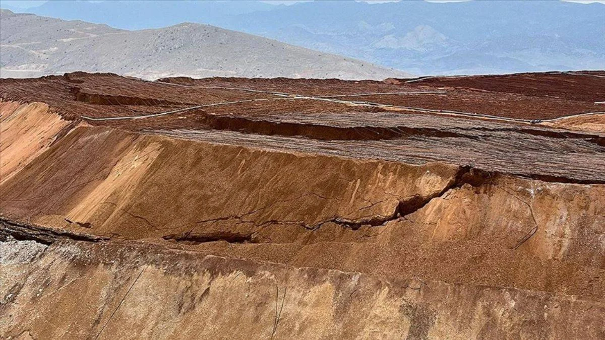 Erzincan'daki facia: Mahkeme ifadeleri ortaya çıktı, çatlaklar saatler önce görülmüş