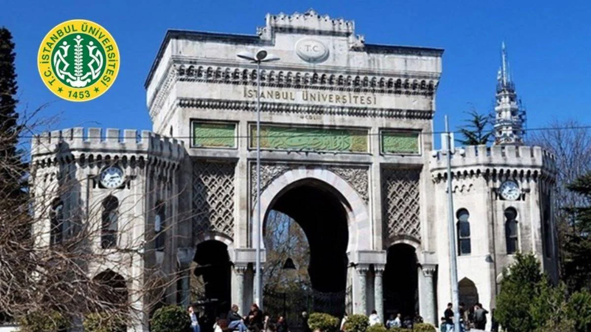 İstanbul Üniversitesi'nde neler oluyor: Elini kolunu sallayan derslere giriyor iddiası