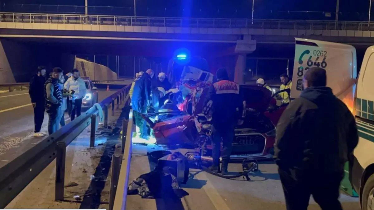 Kocaeli'de korkunç kaza! 1 kişi öldü, 3 kişi yaralandı