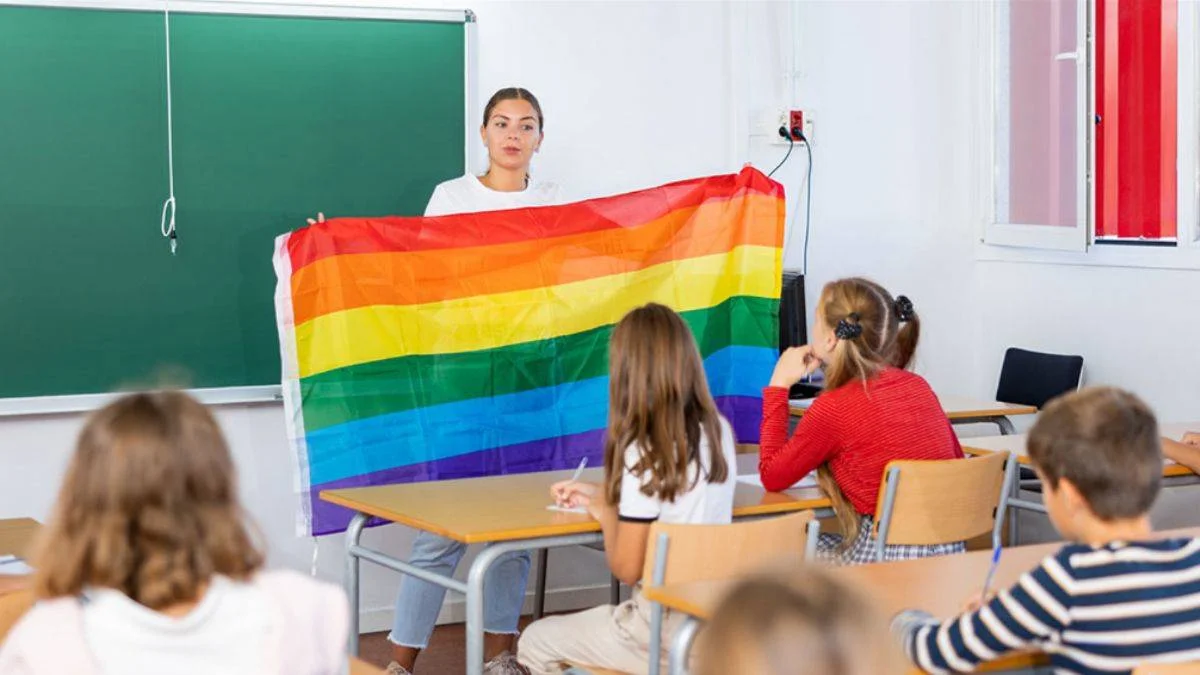 Sinan Akçıl, LGBT baskısını duyurdu: Kızını okula göndermeye korkuyor