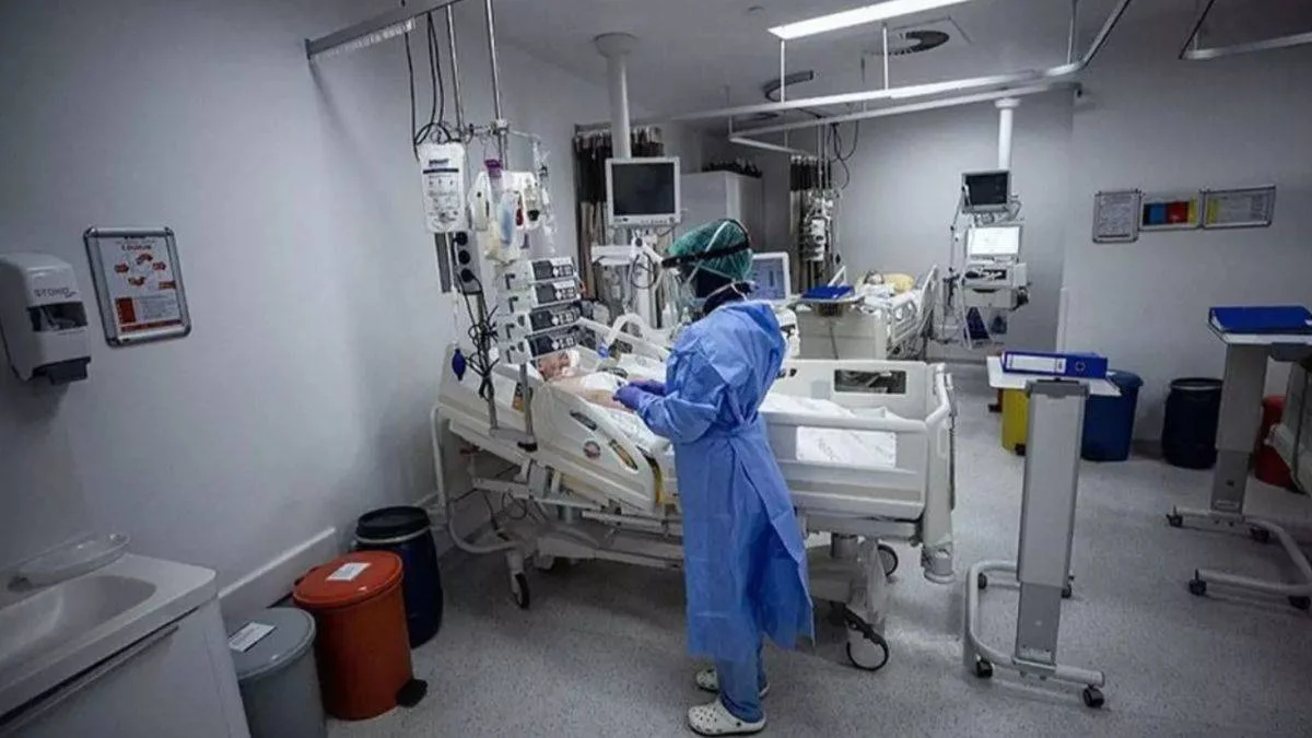 Somali'de evlerinde çıkan yangından etkilenen 4 kişi tedavi olmak için Türkiye'ye gönderildi