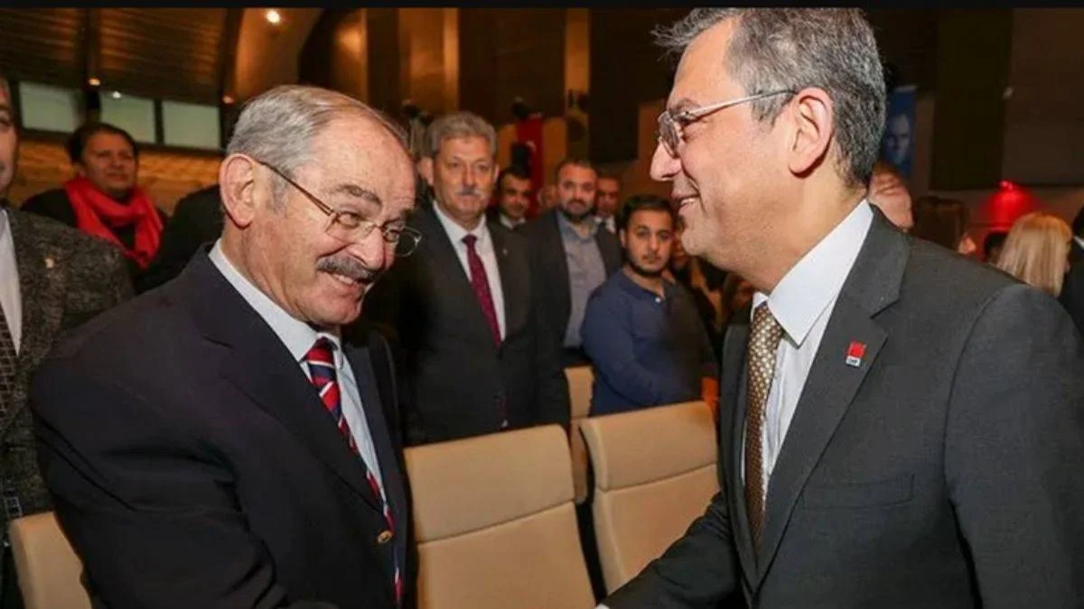 Yaşı ilerledikçe saçmalıyor: 'Osmanlı sarışın ve mavi gözlü 'karı' bulmak için sefere çıkardı'