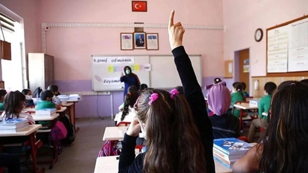Yaz tatili kısaldı mı? Yaz tatili kaç gün oldu? MEB'den yaz tatili açıklaması