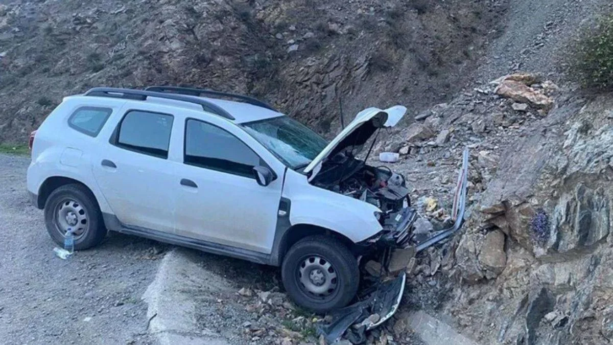 Artvin'de gazeteciler kaza yaptı: 1 ölü, 1 yaralı