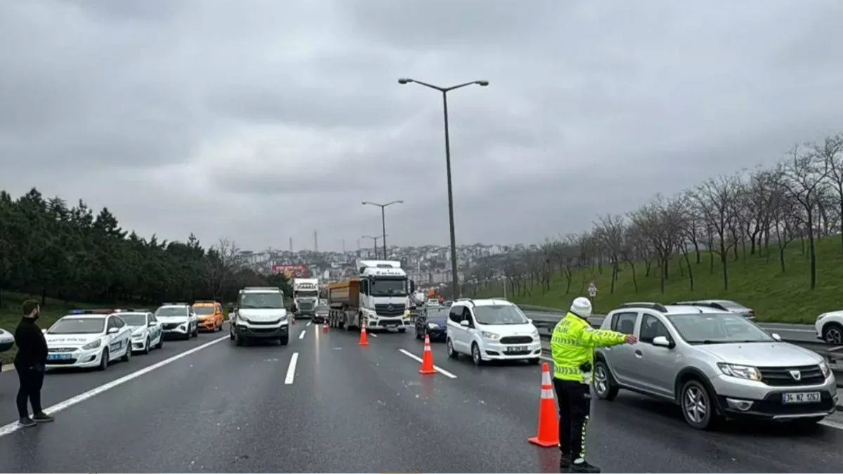 Avcılar'da zincirleme trafik kazası! 2 kişi hayatını kaybetti