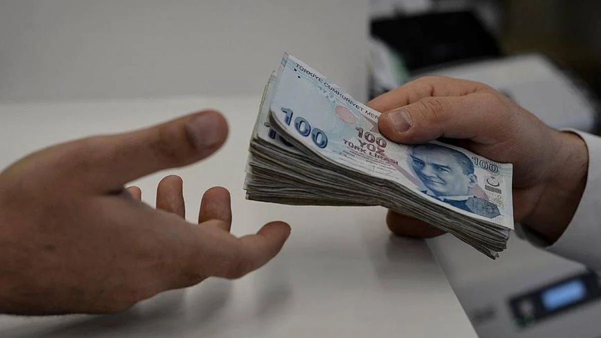 Avukat, 9 yıl boyunca müvekkilinin nafakasını yemiş