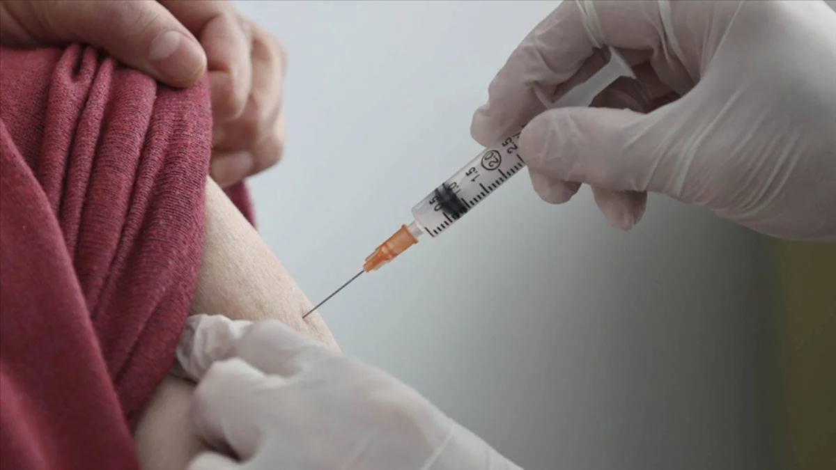 Doktorları dinlemedi, 217 kez Covid aşısı oldu