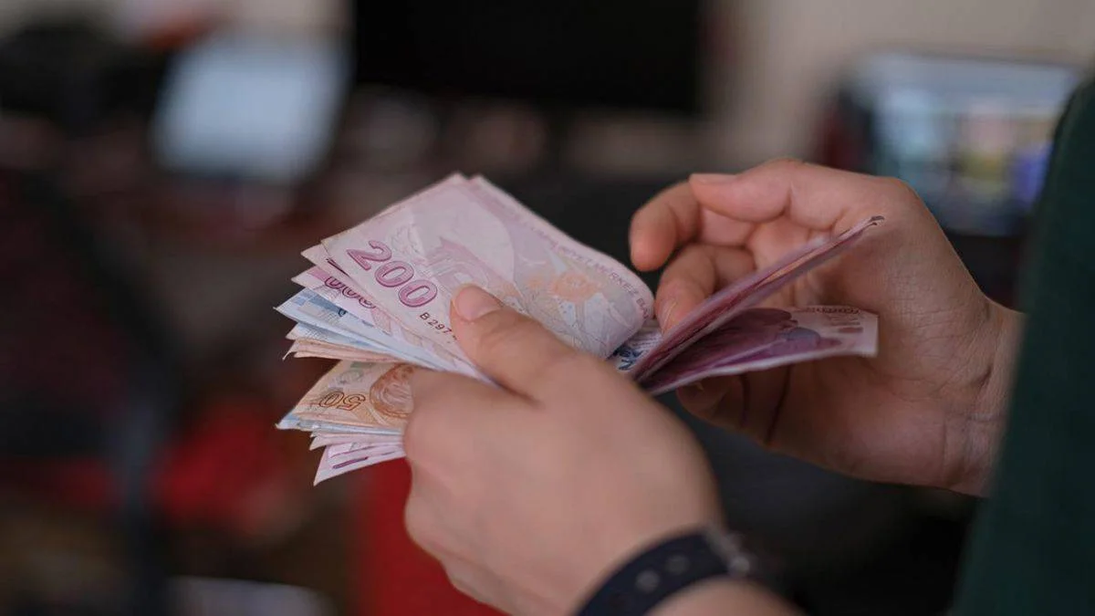 Emeklilere yeni düzenleme: 7 alanda destek geliyor