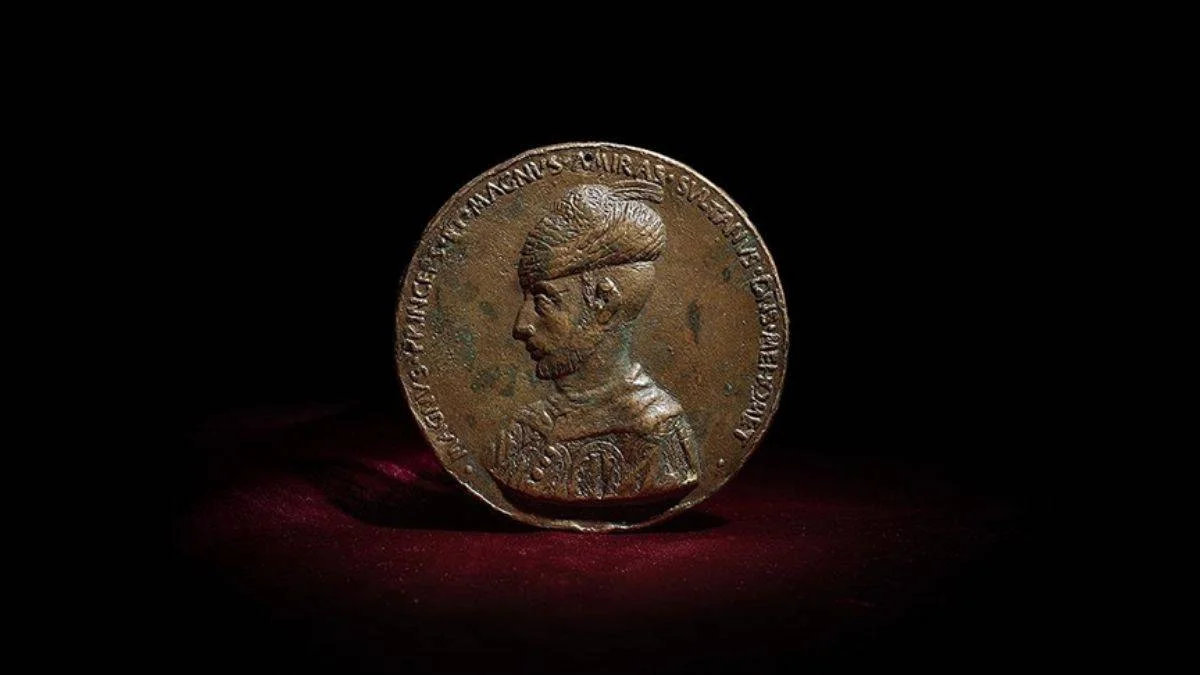 Fatih dönemi 'tılsımlı madalyon' satışa çıkacak