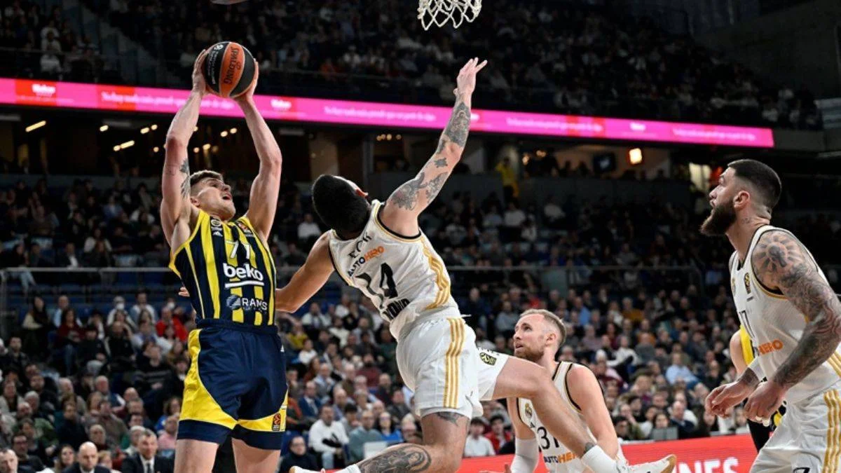 Fenerbahçe Real Madrid'i deplasmanda devirdi!