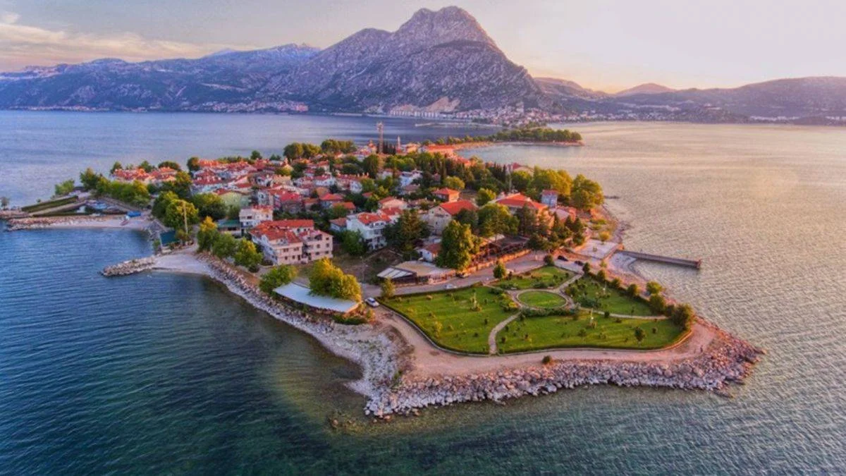 Isparta merkez hangi partide? Isparta Belediye başkanı kimdir? Ak Parti CHP MHP İyi Parti Isparta Belediye başkan adayları
