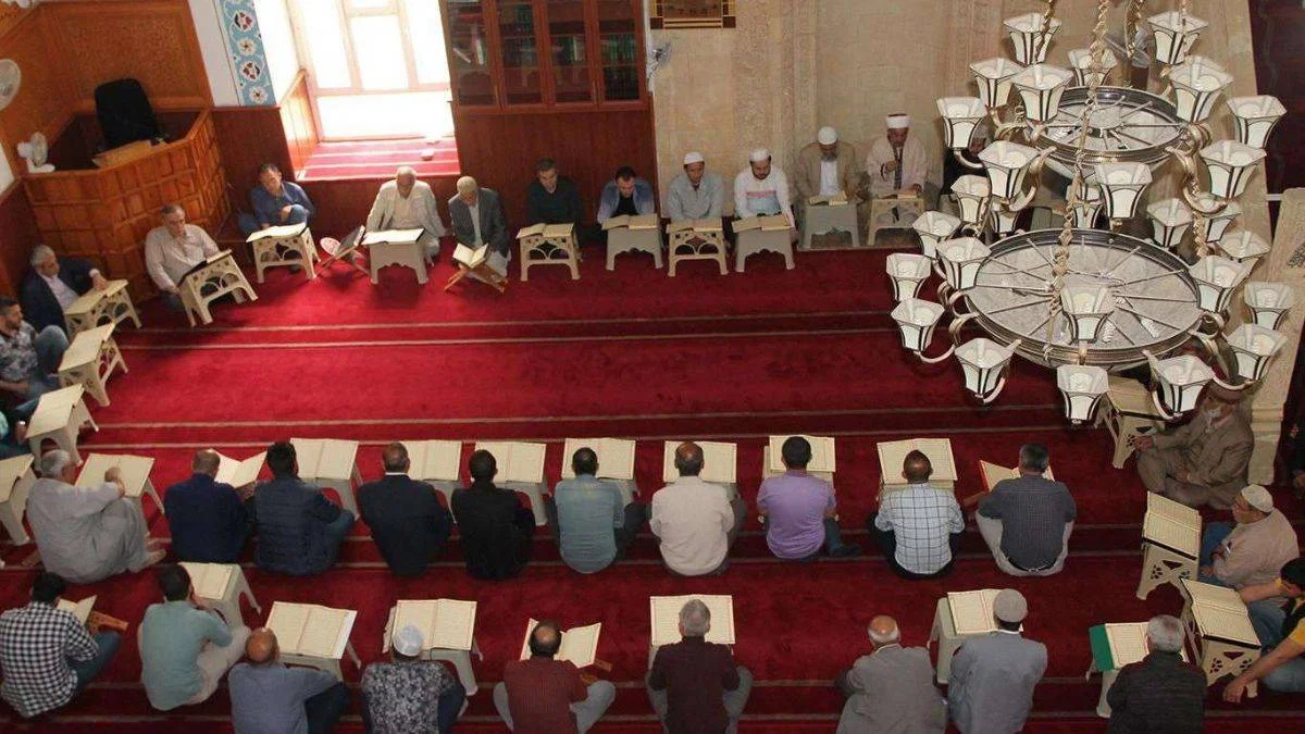 Mukabele nedir? Ramazan mukabelesi ne zaman başlıyor? 2024 Mukabele saat kaçta ve hangi kanalda?