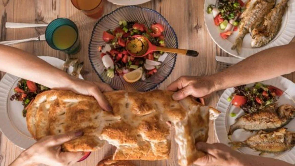 Ramazan'ın ilk gününde nasıl beslenilmeli? Oruç tutarken doğru beslenme yolları