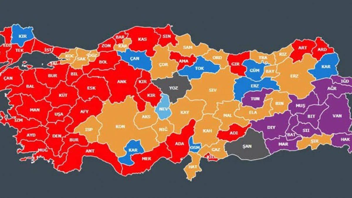 Sandıkların yüzde 98'i açıldı; hangi parti ne kadar oy aldı?