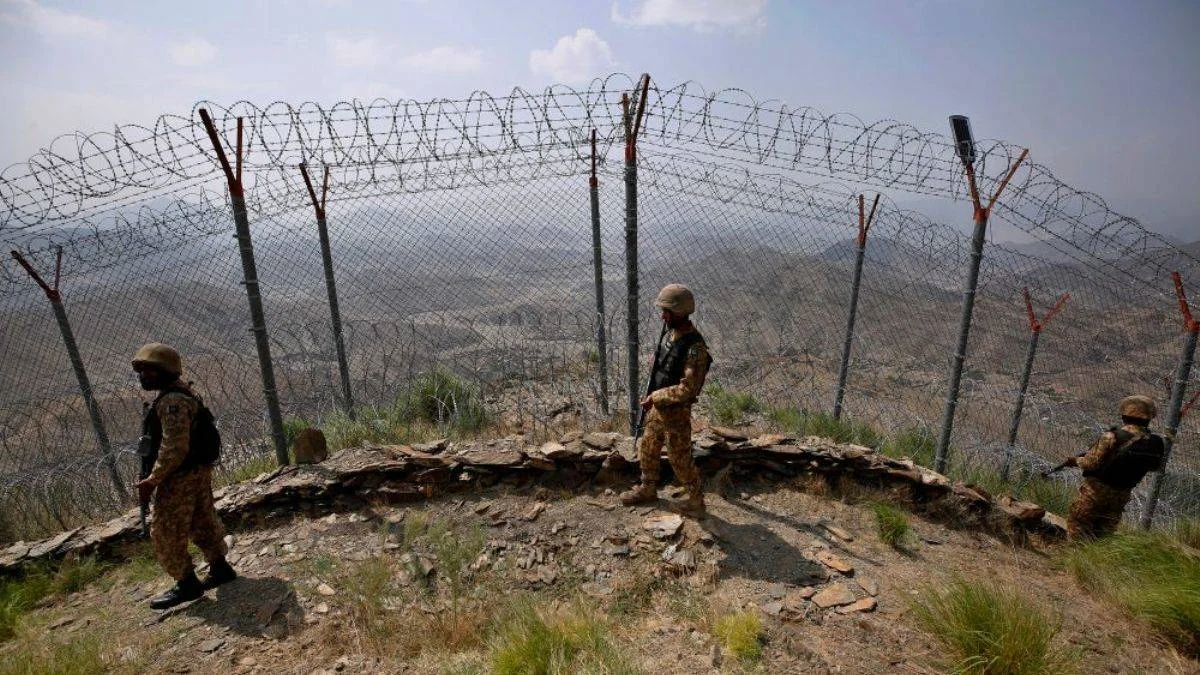 Taliban-Pakistan arasında 'Pakistan Talibanı' gerilimi; 8 sivil öldürüldü