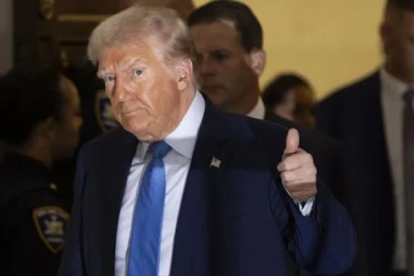 Trump 3 eyaletteki ön seçimlerden zaferle çıktı