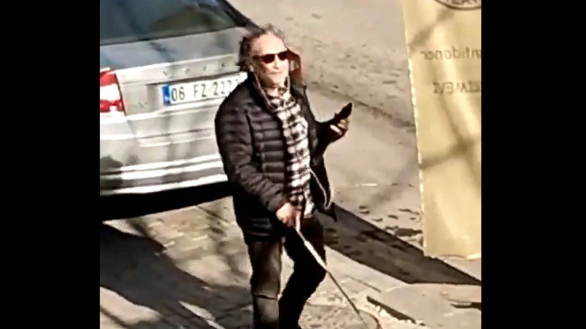 Volvo'lu dilenci vatandaşa yakalandı