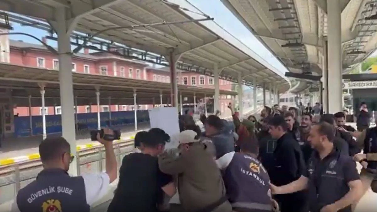 Almanya Cumhurbaşkanı İstanbul'da protesto edildi; gözaltılar var