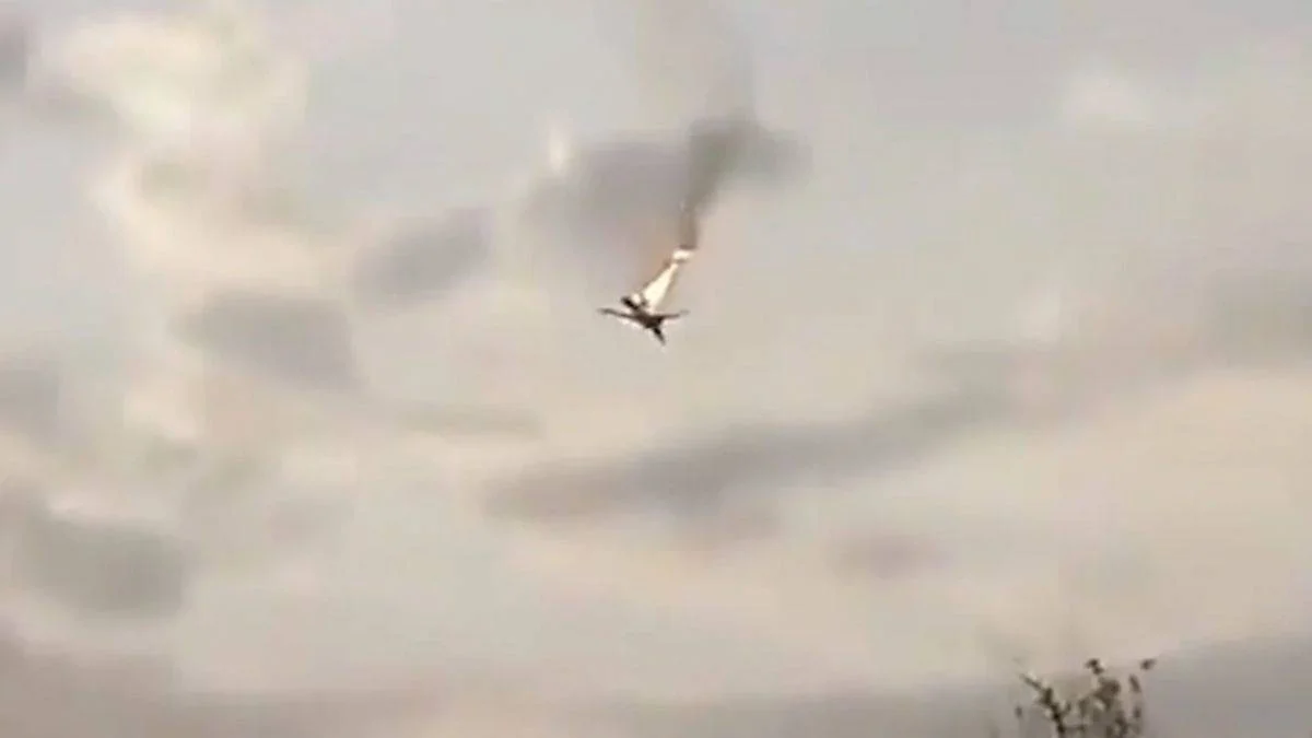 Rus bombardıman uçağı düştü