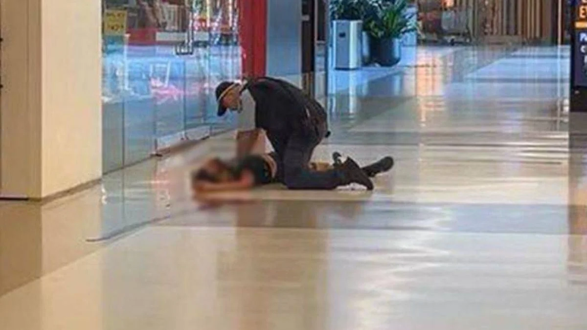 Sidney'de AVM'de bıçaklı saldırı! Ölü ve yaralılar var