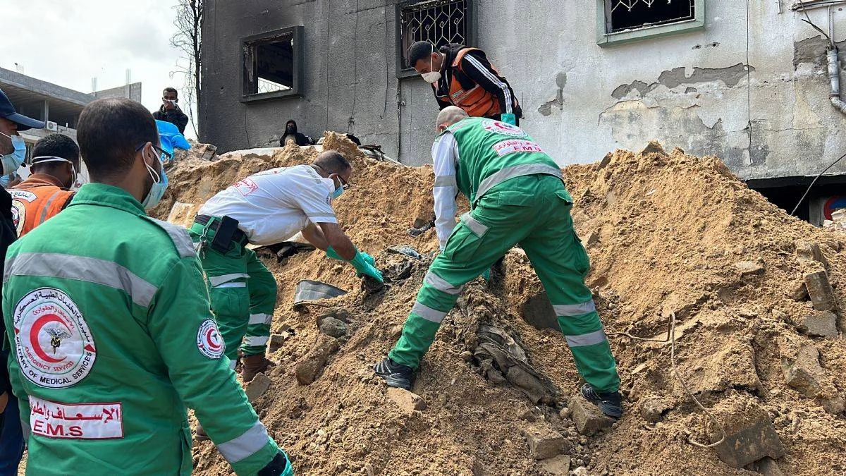 Şifa Hastanesi'nde toplu mezar bulundu