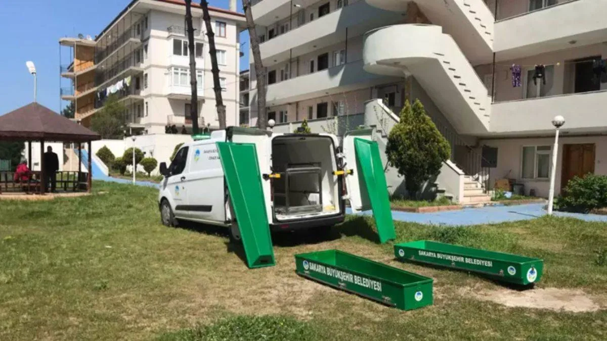 Yazlık sitede 2 çürümüş ceset bulundu