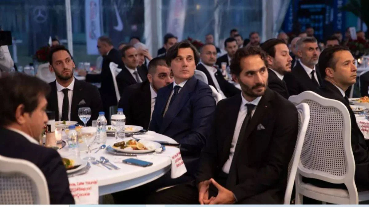A Milli Futbol Takımı'na uğurlama yemeği düzenlendi