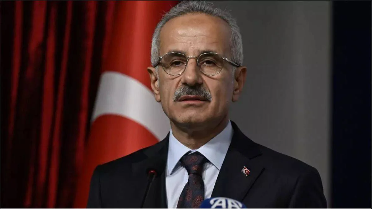 Bakan Uraloğlu: 22 yılda yaklaşık 45 milyar dolarlık ulaştırma yapısını hayata geçirdik