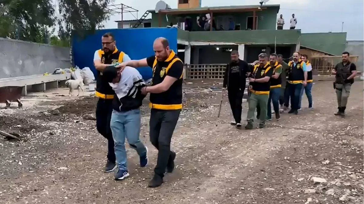 Çiftlikte silah ve uyuşturucu ele geçildi! 4 tutuklama
