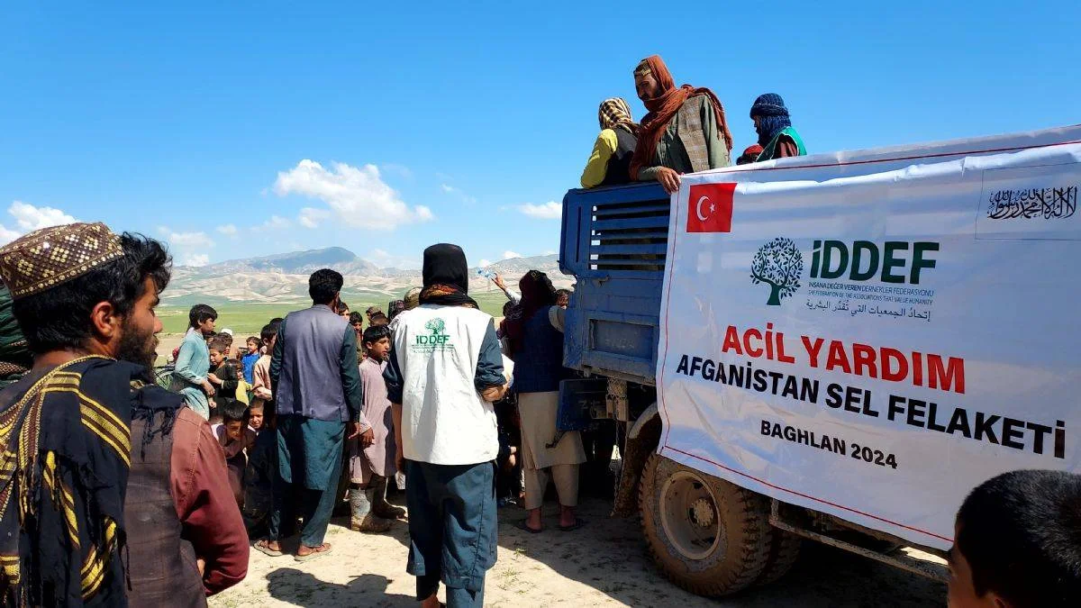 İDDEF, Afganistan'daki Sel Felaketinin Yaralarını Sarıyor