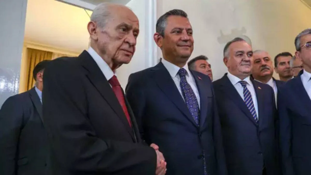 Özgür Özel'den Bahçeli'ye ziyaret