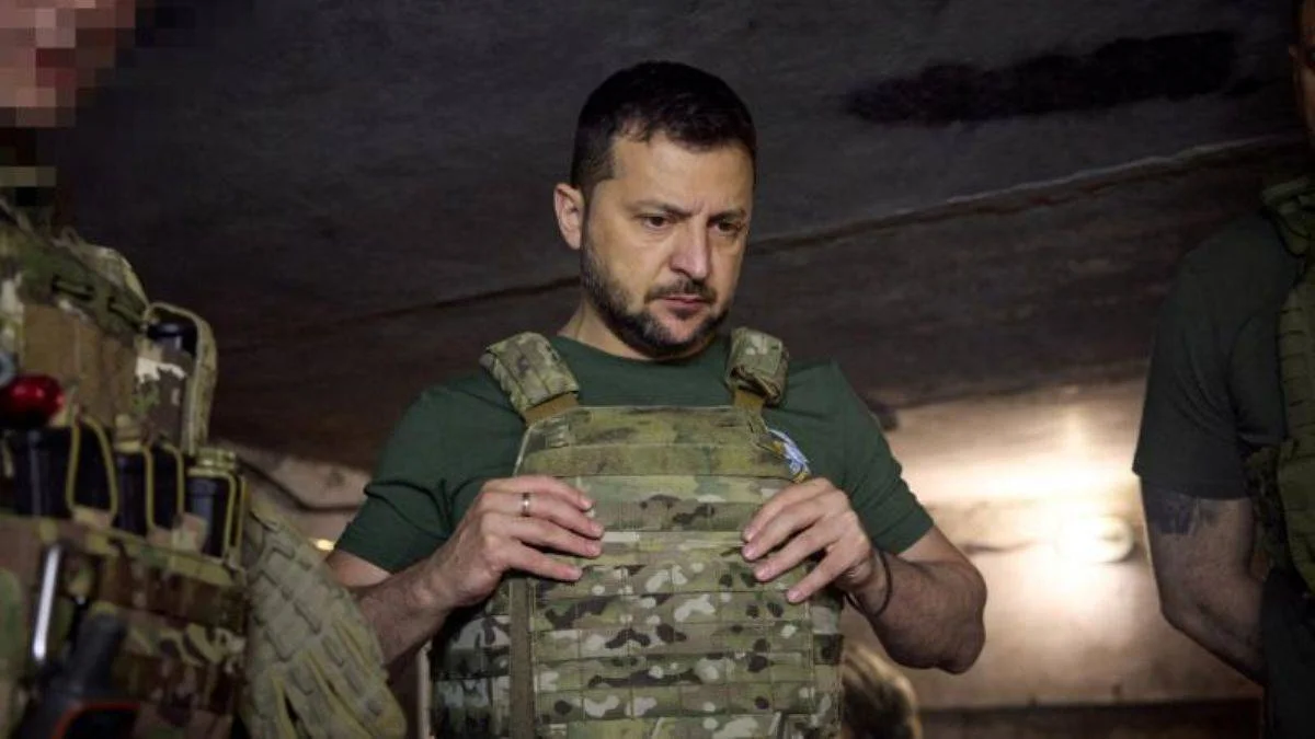 Zelenskiy: Rusya'ya ait Su-25 uçağı düşürüldü