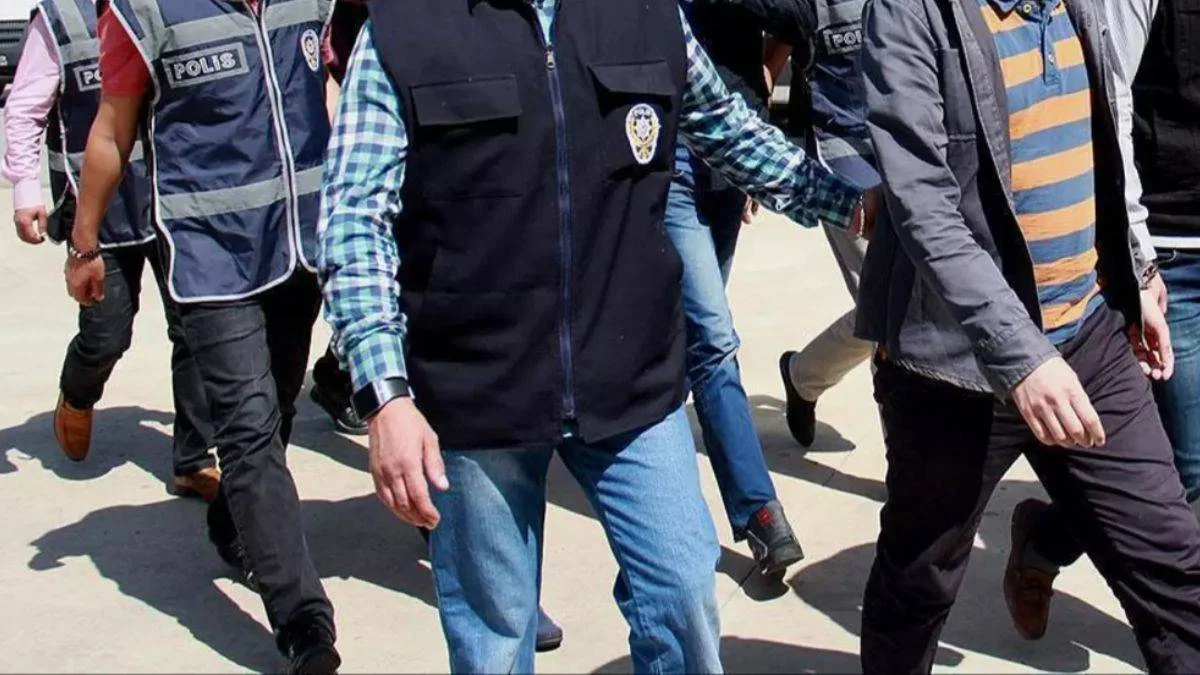 Adana'da uyuşturucu tacirlerine operasyon!