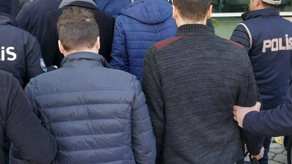 Ankara merkezli 9 ilde FETÖ operasyonu